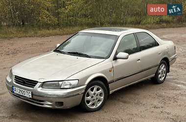 Седан Toyota Camry 1997 в Макарове