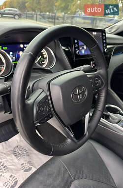 Седан Toyota Camry 2021 в 