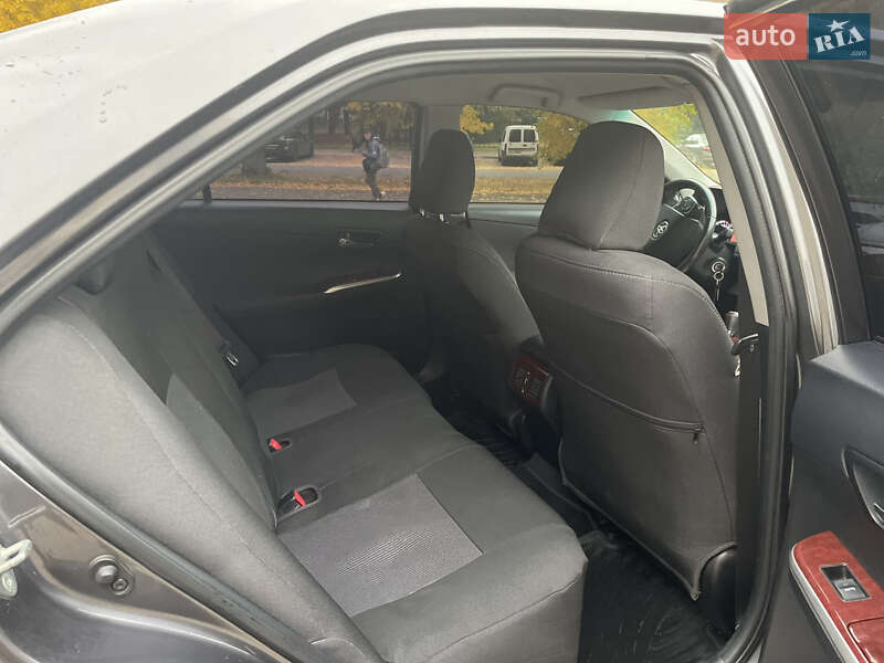 Седан Toyota Camry 2011 в Кременчуге