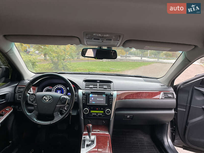 Седан Toyota Camry 2011 в Кременчуге