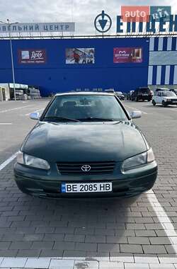Седан Toyota Camry 1999 в Николаеве