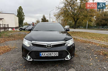 Седан Toyota Camry 2016 в Харькове