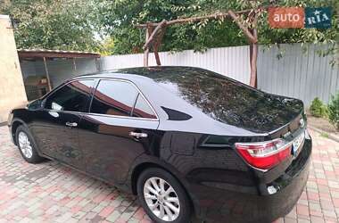 Седан Toyota Camry 2015 в Прилуках