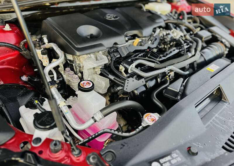 Седан Toyota Camry 2022 в Полтаве