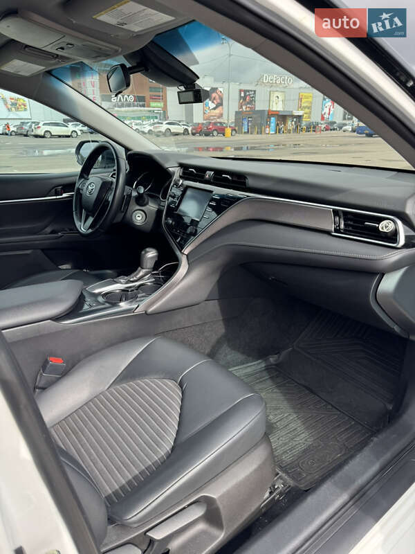 Седан Toyota Camry 2018 в Одесі