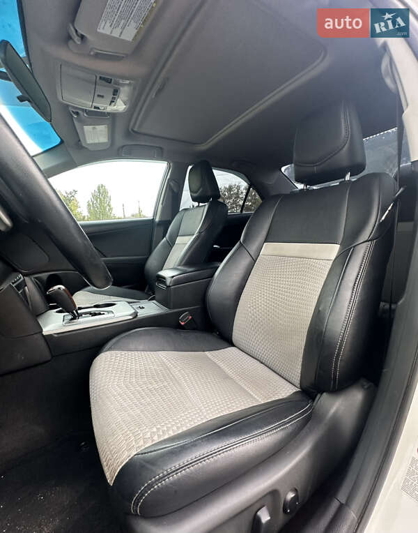 Седан Toyota Camry 2013 в Миколаєві