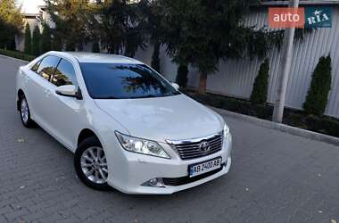 Седан Toyota Camry 2013 в Виннице