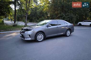 Седан Toyota Camry 2016 в 