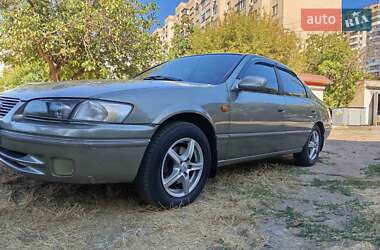 Седан Toyota Camry 1998 в Одесі