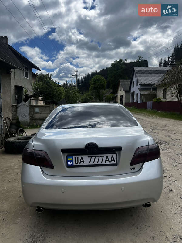 Седан Toyota Camry 2007 в Вижниці