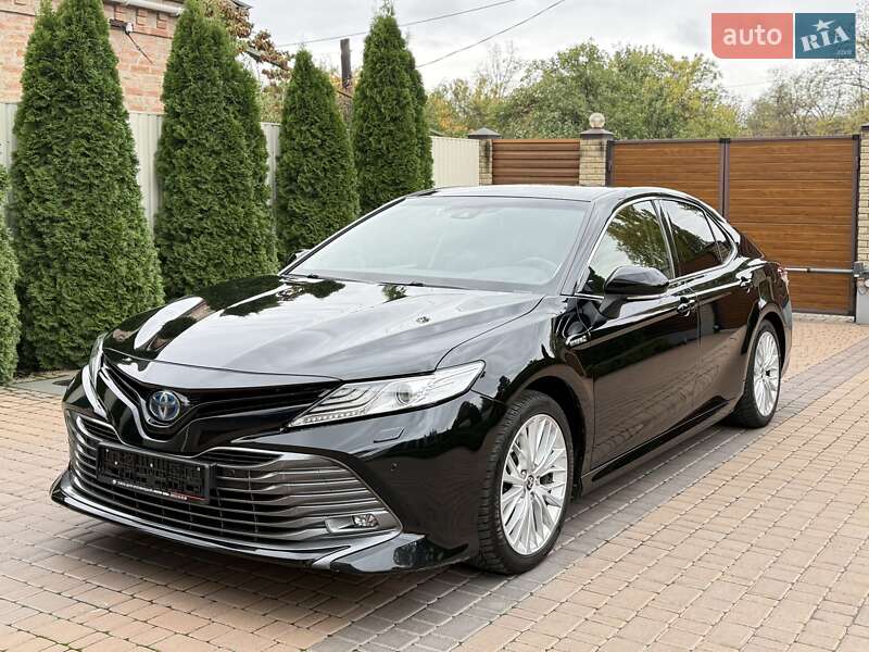 Седан Toyota Camry 2020 в Кропивницком