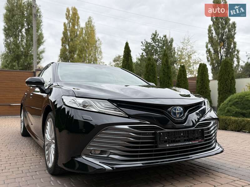 Седан Toyota Camry 2020 в Кропивницком