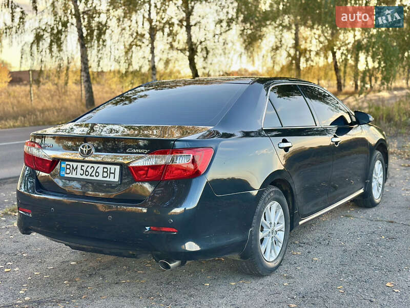 Седан Toyota Camry 2013 в Сумах