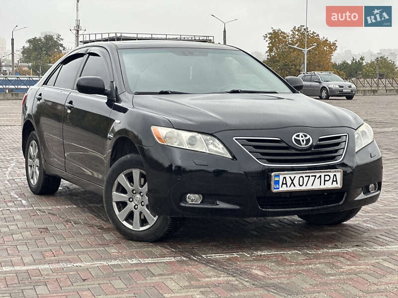 Седан Toyota Camry 2008 в Харькове