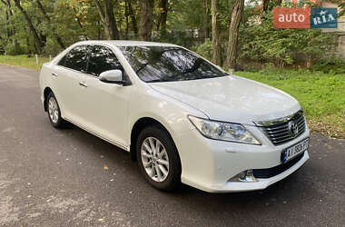 Седан Toyota Camry 2014 в Борисполе