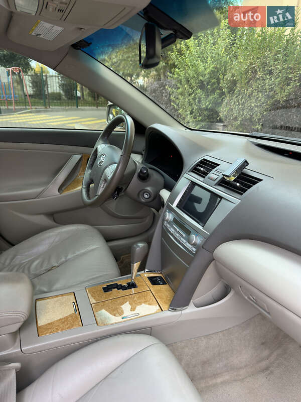 Седан Toyota Camry 2007 в Софіївській Борщагівці