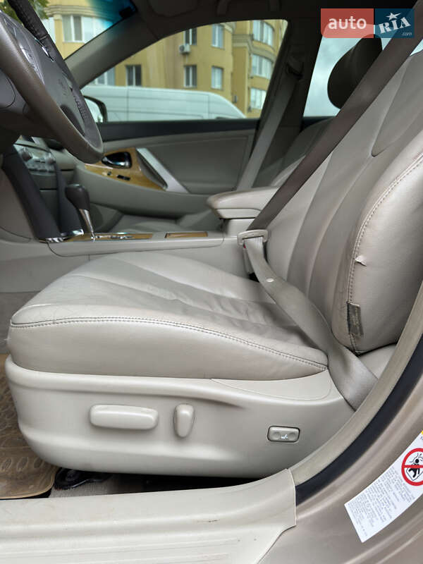Седан Toyota Camry 2007 в Софіївській Борщагівці