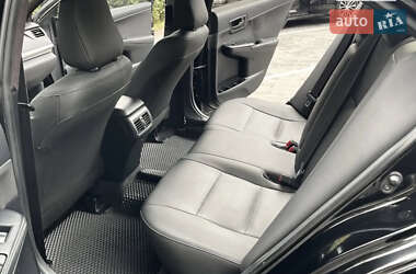 Седан Toyota Camry 2013 в Киеве