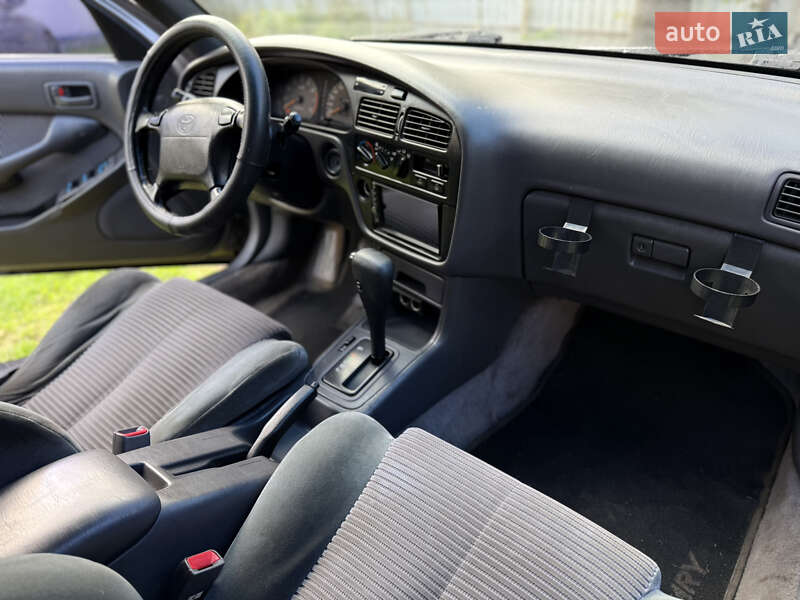 Седан Toyota Camry 1993 в Борисполе