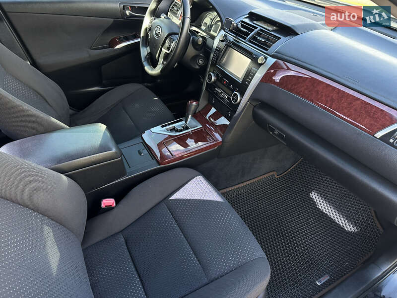 Седан Toyota Camry 2013 в Львове
