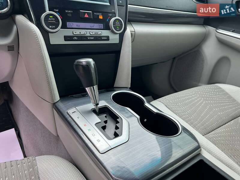 Седан Toyota Camry 2013 в Одесі