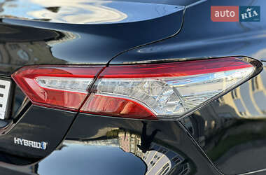 Седан Toyota Camry 2020 в 