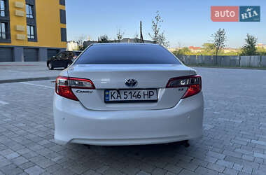 Седан Toyota Camry 2015 в 