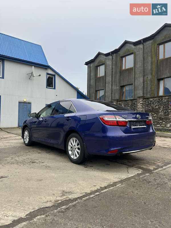Седан Toyota Camry 2016 в Луцьку