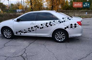 Седан Toyota Camry 2013 в 