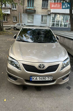 Седан Toyota Camry 2007 в Киеве