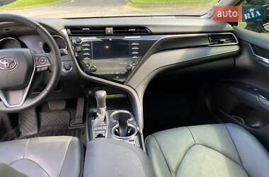 Седан Toyota Camry 2020 в 