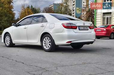 Седан Toyota Camry 2015 в 