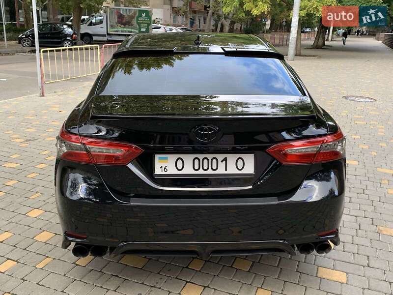Седан Toyota Camry 2018 в Одессе