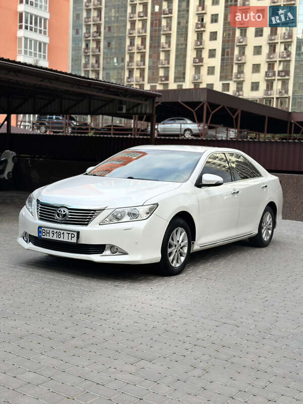 Седан Toyota Camry 2012 в Одессе