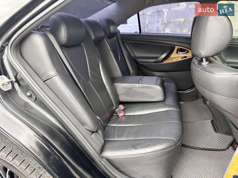 Седан Toyota Camry 2006 в Харкові