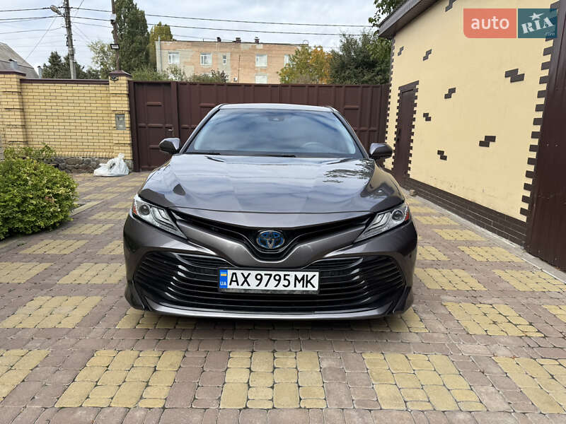 Седан Toyota Camry 2017 в Харькове фото Седан Toyota Camry 2017 в Харькове