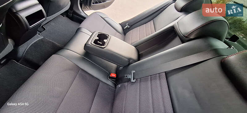 Седан Toyota Camry 2017 в Киеве фото 46 Седан Toyota Camry 2017 в Киеве