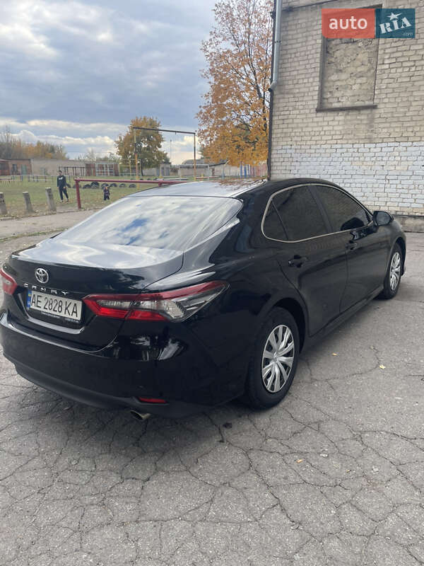 Седан Toyota Camry 2021 в Павлограде