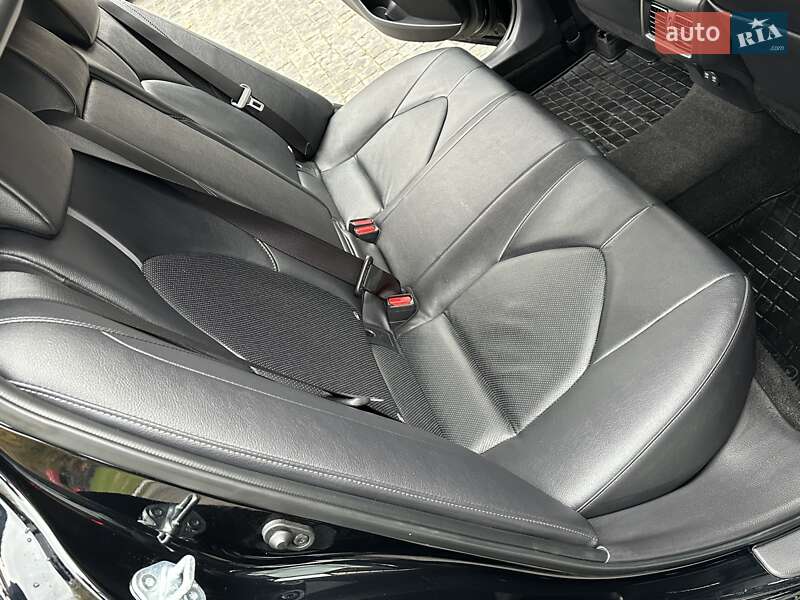 Седан Toyota Camry 2021 в Харькове