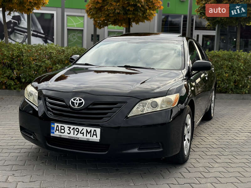 Седан Toyota Camry 2007 в Виннице