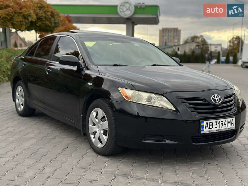 Седан Toyota Camry 2007 в Виннице