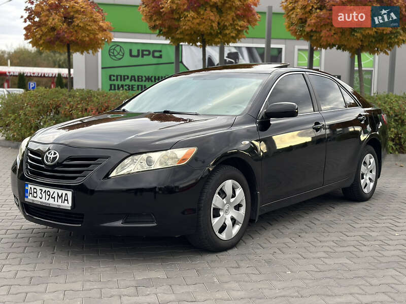 Седан Toyota Camry 2007 в Виннице