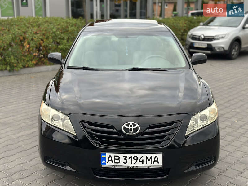 Седан Toyota Camry 2007 в Виннице