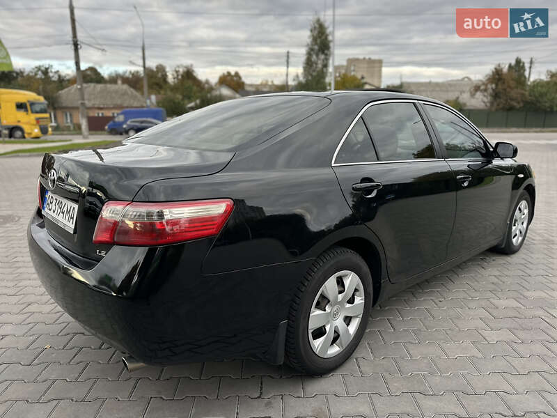 Седан Toyota Camry 2007 в Виннице