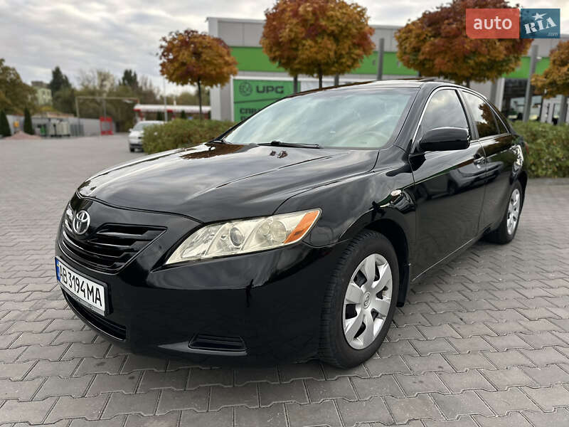 Седан Toyota Camry 2007 в Виннице