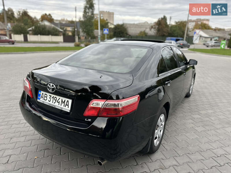 Седан Toyota Camry 2007 в Виннице
