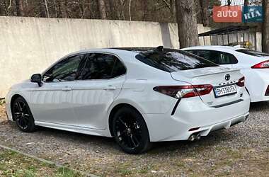 Седан Toyota Camry 2024 в 