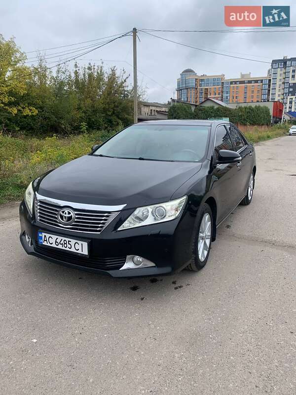 Седан Toyota Camry 2012 в Луцке фото 5 Седан Toyota Camry 2012 в Луцке