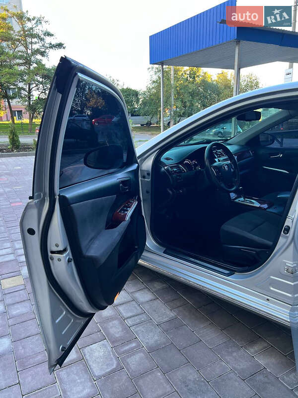 Седан Toyota Camry 2011 в Тернополе
