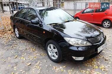 Седан Toyota Camry 2005 в Днепре